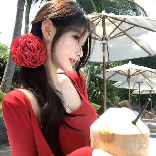 抖秀配图